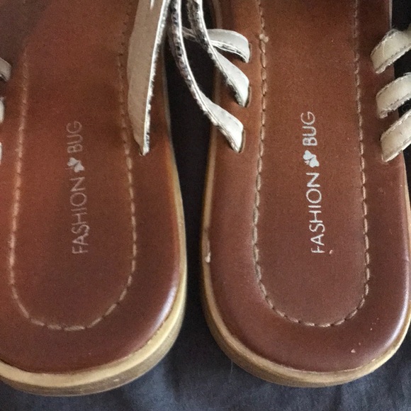 Sandals - Picture 3 of 4